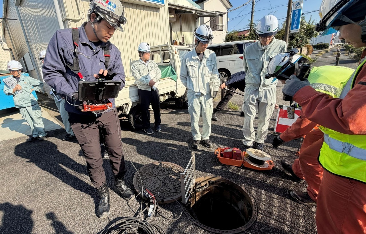 人が管内に入らずに ドローンで調査
